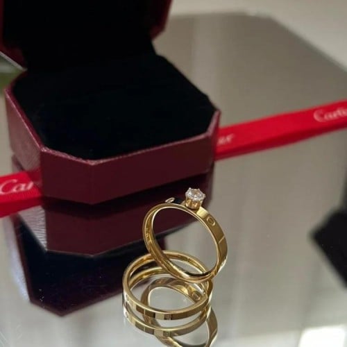 خاتم كارتير ذهبي فصوص نسائى