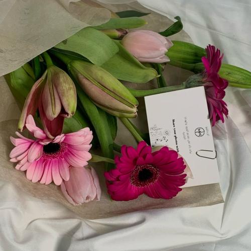 باقة الميلاد الراقيه