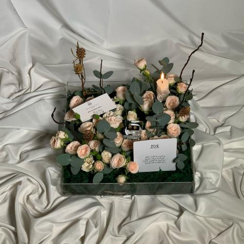 حلق ذهب مواليد بتنسيق ورد