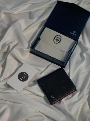 باقة ورد مع محفظة رجالية