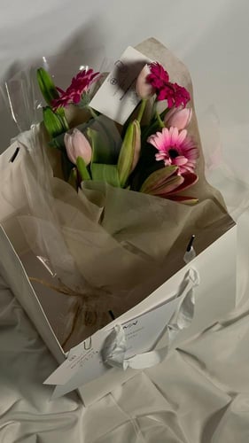 باقة الميلاد الراقيه