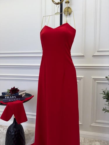 فستان احمر مميز