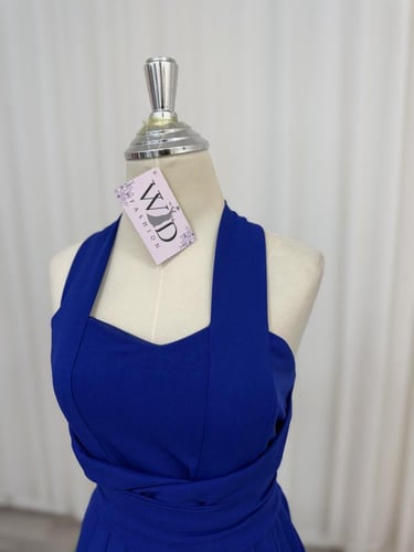 فستان مميز ازرق - احمر حلو طوله ميد ••