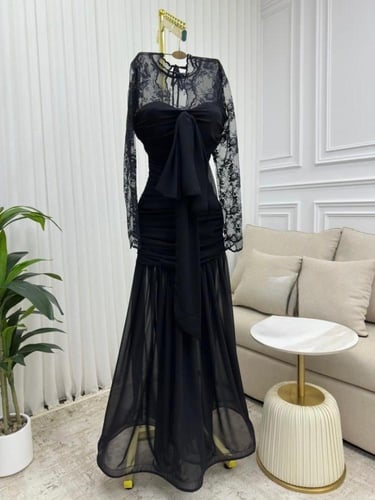 فستان اسود مميز