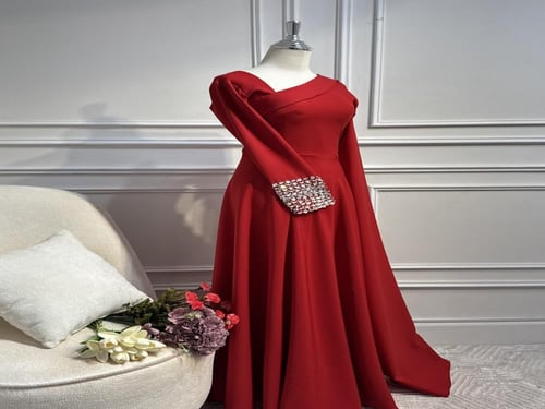 فستان شهد الشمري احمر