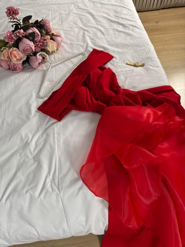 فستان احمر ساحر