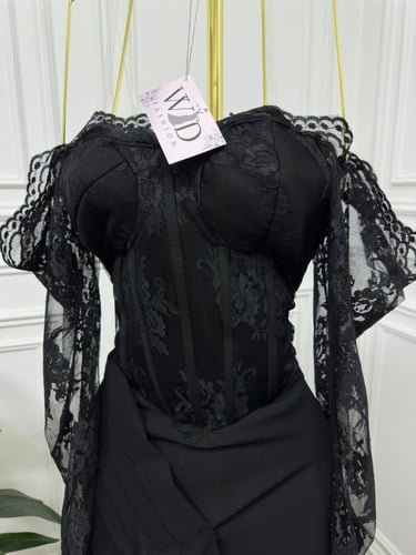 فستان اسود فخم