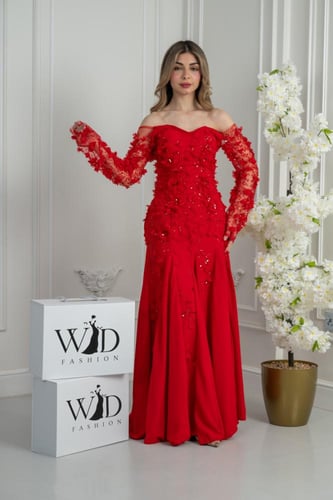 فستان "لافندر" الأحمر – أناقة الورد بتصميم ملكي