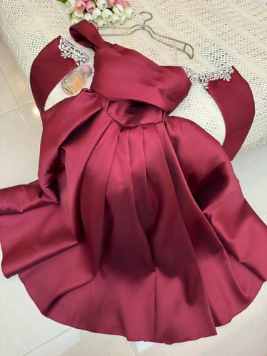 فستان مميز لونين اسود - عودي