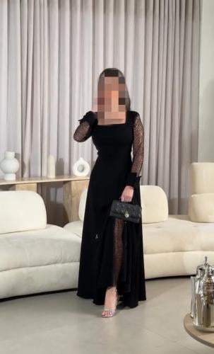 فستان اسود انيق