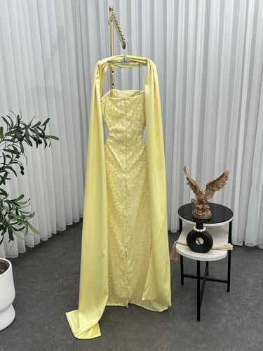 فستان اصفر فخم