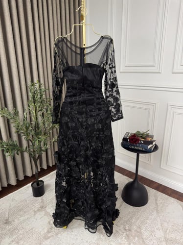 فستان اسود جذاب