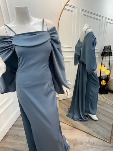 فستان سماوي غامق فخم