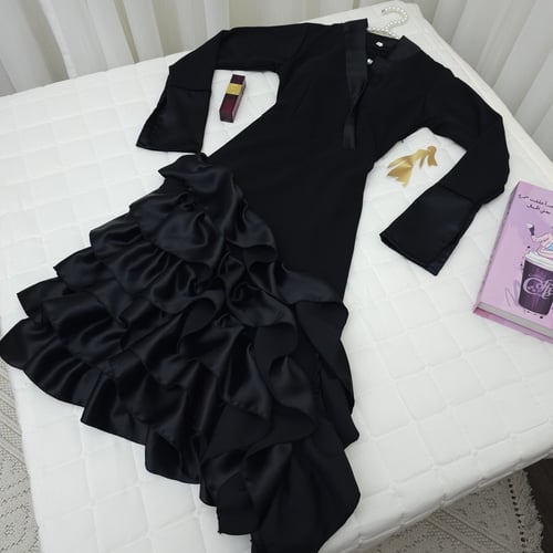 فستان اسود فخم ل العيد والسن المحير V