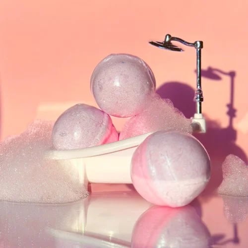 Sweet Pea bath bomb