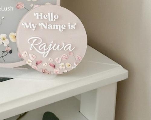 قطعة اسم اكريلك ملونة/مع ورد الانثوريوم الملون وكت...