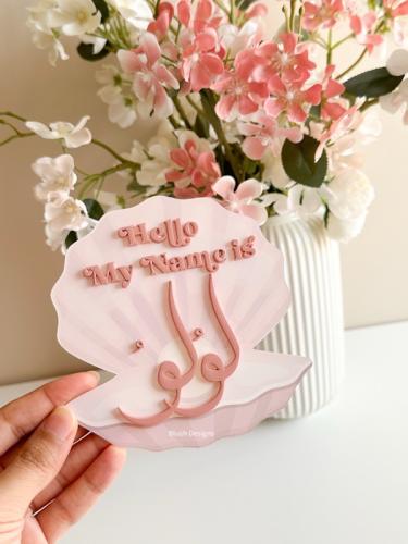 قطعة اسم اكريلك مع تصميم الصدفة / مع كتابة اكريلك...