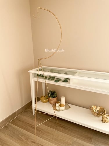 ستاند حديد هلالي