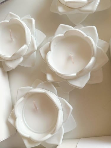 شموع الورد الكرستالي