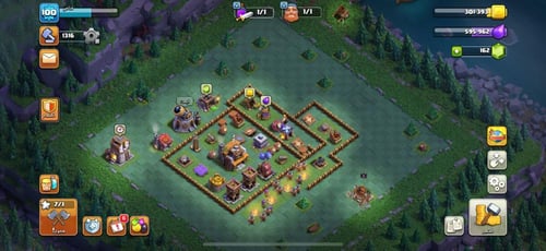 قرية تاون هول 11