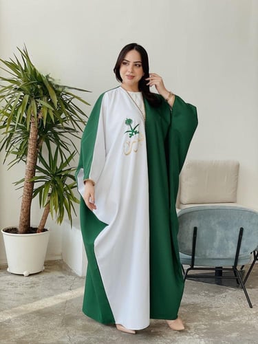 بشت اليوم الوطني نسائي حسب الطلب