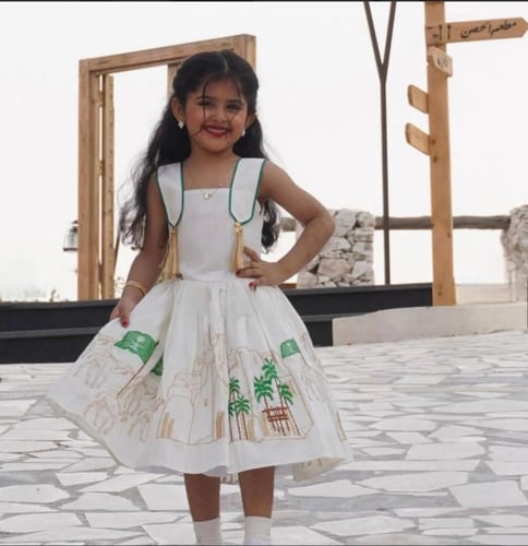 فستان اليوم الوطني تصميم جديد ومميز