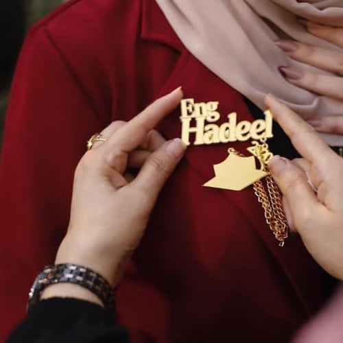 تصميم بروشات تخرج تصميم حسب الطلب