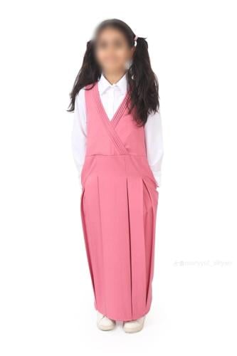 مريول مع بلوزة ابتدائي التصميم الرسمي