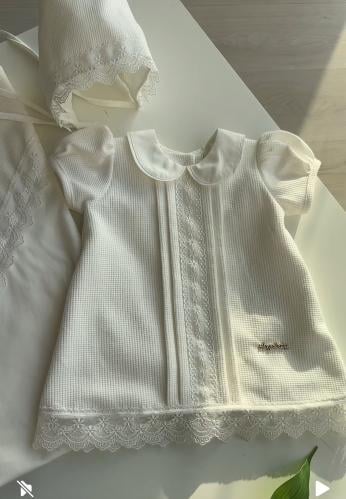 فستان كلاسيكي أنيق