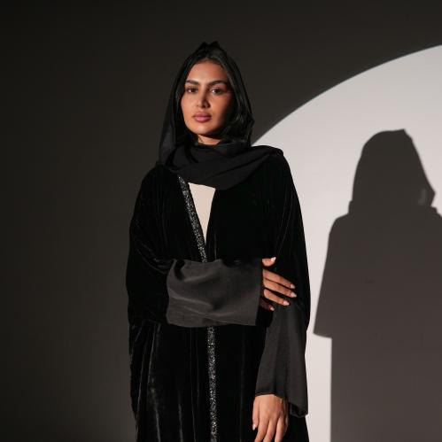 H128 أسود مخمل فرنسي
