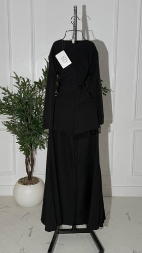 فستان باربي بخامة ناعمة مزين بخرز مع هدب فاخر يضيف...