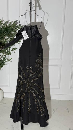 فستان سهرة اسود اوف شولدر بتطريز