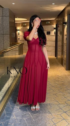 فستان جورجيت مبطن بقصة مكثفة راقية