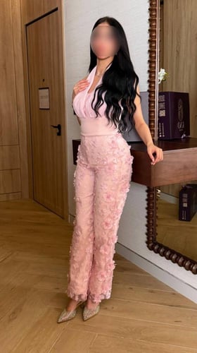 جمبسوت باربي مع جورجيت وورود بارزة… نعومة أنثوية ب...