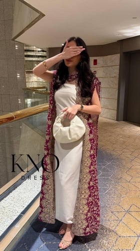 جلابية فاخرة بتطريز ذهبي ولمسة تراثية أنيقة