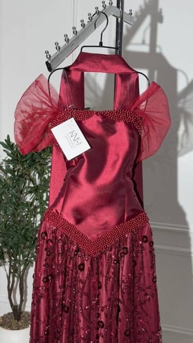 فستان سهرة عودي شك مع ميكادو و خرز