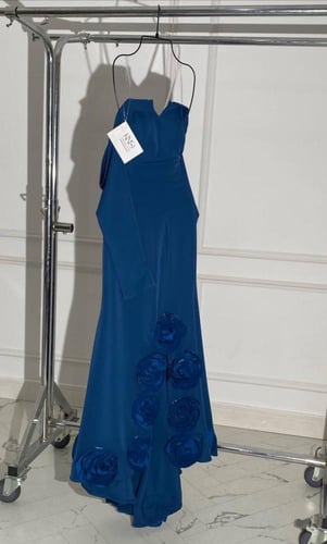 فستان دعاء بأكمام