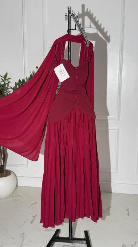 فستان سهرة أحمر طويل جورجيت باربي مع شال وتصميم بأ...