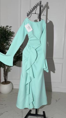 فستان ماكسي بأكمام واسعه من الاطراف