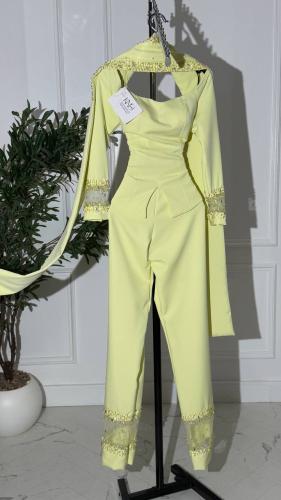 جمبسوت ليموني مطرز مع شال