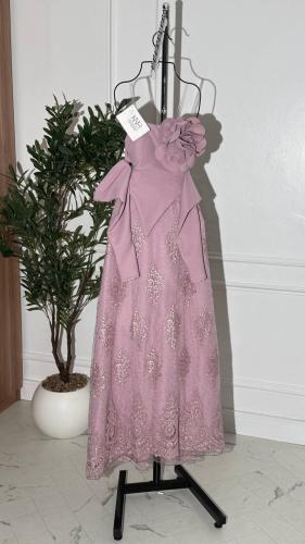 فستان لحمي مع وردة و دانتيل قفطان