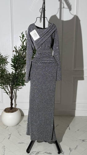 فستان استرتش إيطالي فاخر بتصميم أنيق يبرز القوام ب...