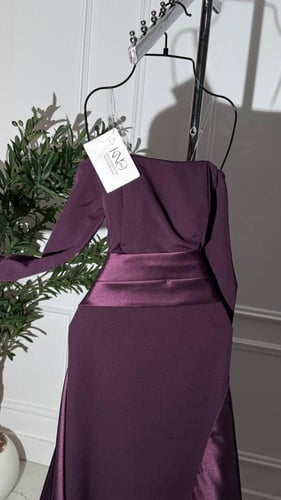 فستان سهره توتي مع ذيل و تطريز