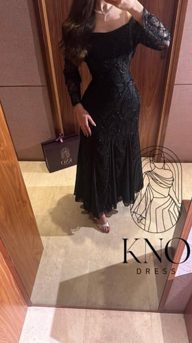 فستان دانتيل أسود فاخر بتطريز شك وجورجيت شيفون