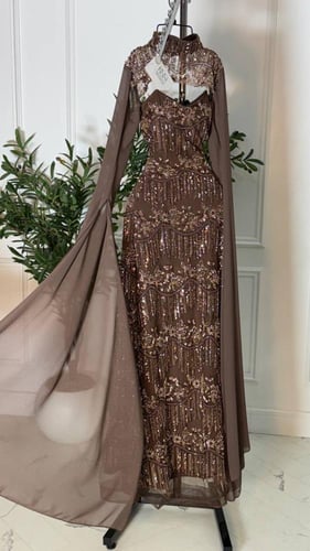 فستان جورجيت بني فاخر بتطريز شك يدوي