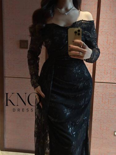 فستان دانتيل أسود فاخر بلمعة أنيقة لإطلالة مسائية...