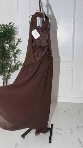 فستان سهره جورجيت بني مع تطريز وشال