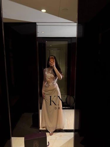 فستان جورجيت ناعم مع ترتر مموج خاص يلمع بإحساس فخم...