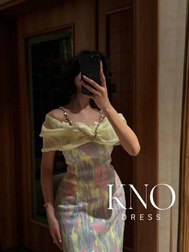 فستان ترتر ملون مع اورقنزا اصفر