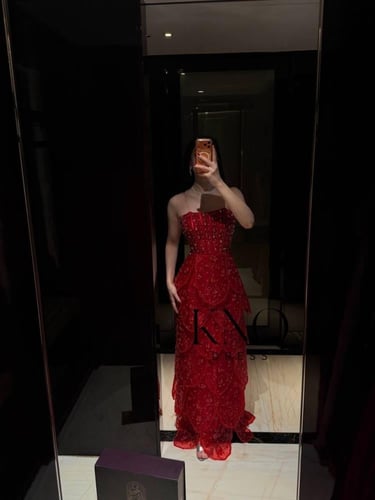 فستان تطريز مع كورسيه وقماش طبقات سهرة من جازار مط...